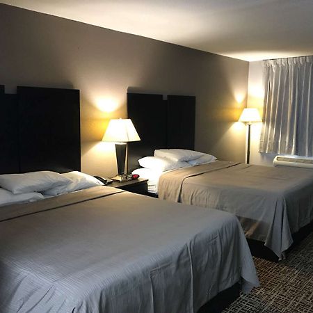 Americas Best Value Inn Brinkley Room photo