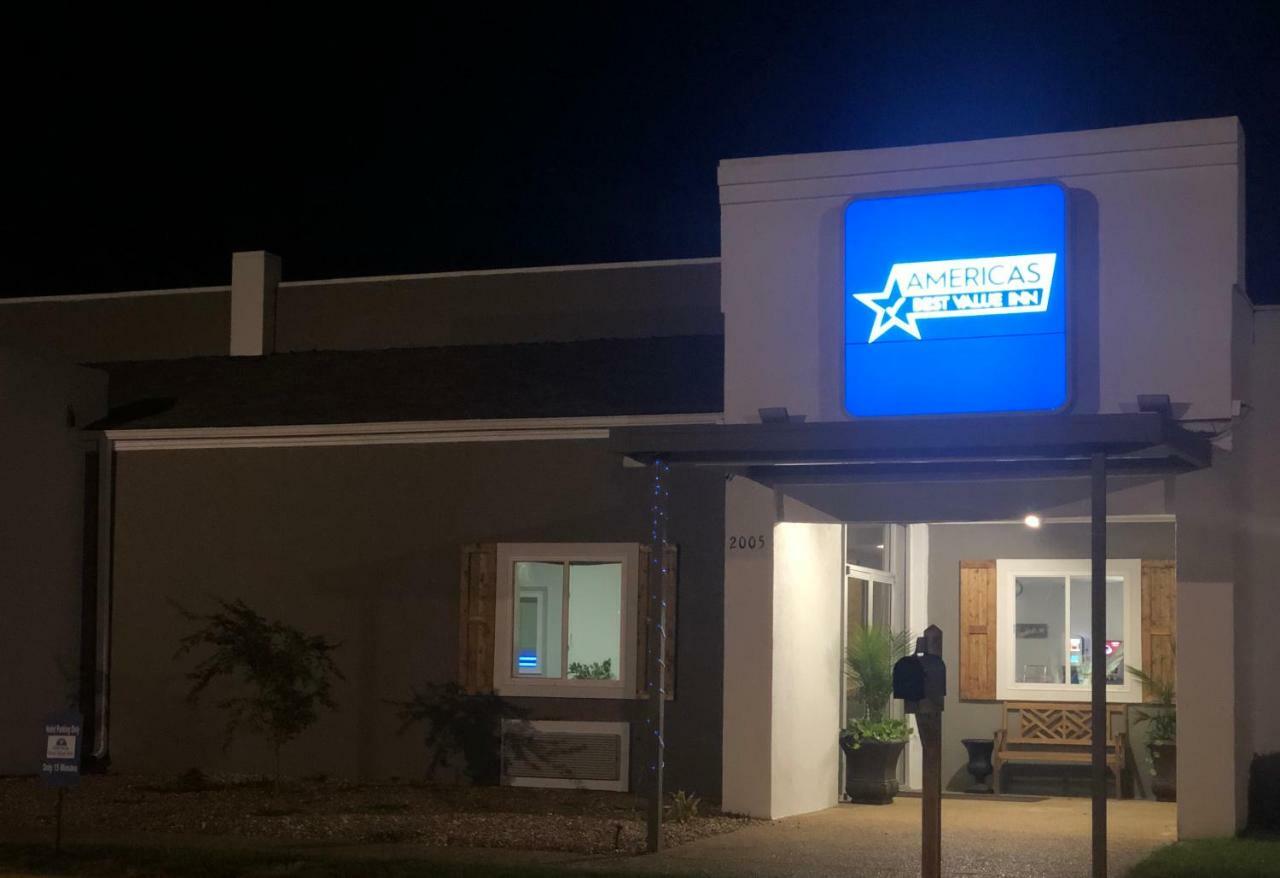 Americas Best Value Inn Brinkley Exterior photo
